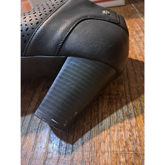 9M Giani Bernini Black Cut Out Perforated Open Toe Chunky Heel Shoes - Picture 9 of 9